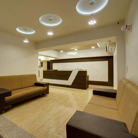 Rudra Royale Hotel Ахмедабад Екстер'єр фото