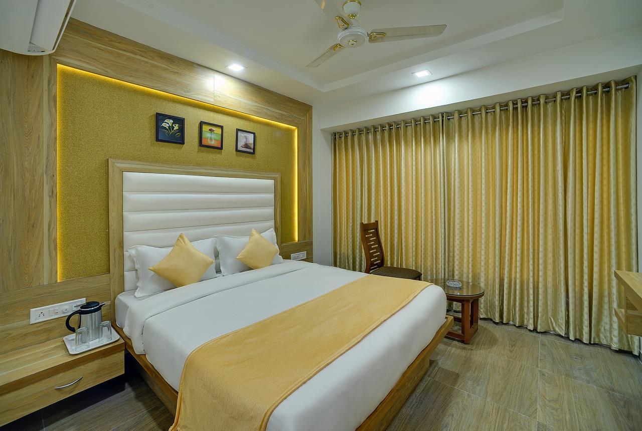 Rudra Royale Hotel Ахмедабад Номер фото